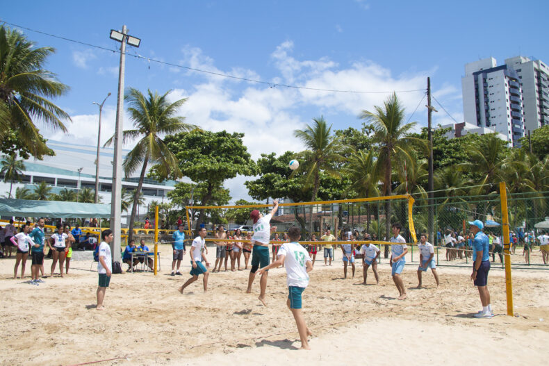volei-de-praia-790x527