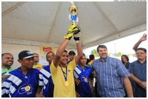 Ato pela paz nos estádios, marca o Olinda em Ação, no bairro de Jardim Brasil. Foto: Luiz Fabiano/Pref.Olinda