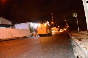 Recapeamento da Via do Contorno, em Jardim Atlântico. Foto: Lucio Pessoa/Pref.Olinda